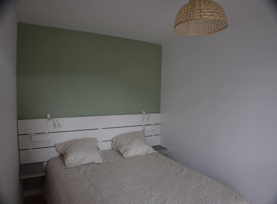 Apartment Appt Guirec Sur Trestraou Et Cote Granit Rose