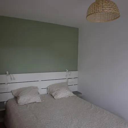 Appt Perros Guirec Sur Plage Trestraou Et Cote Granit Rose Exterior photo