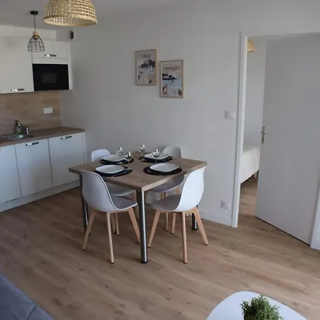 Appt Perros Guirec Sur Plage Trestraou Et Cote Granit Rose Exterior photo