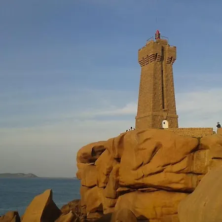 Appt Perros Guirec Sur Plage Trestraou Et Cote Granit Rose Exterior photo